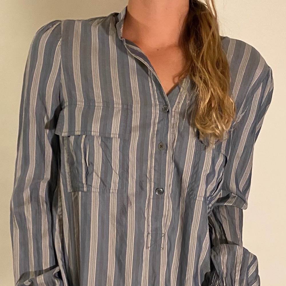 Elizabeth and James 100% silk blouse  S